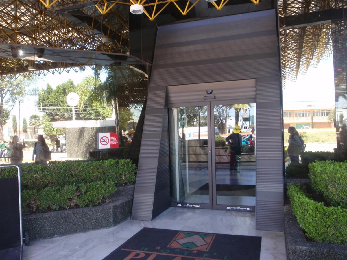 Hotel Plaza Las Fuentes Cuautlancingo Bagian luar foto