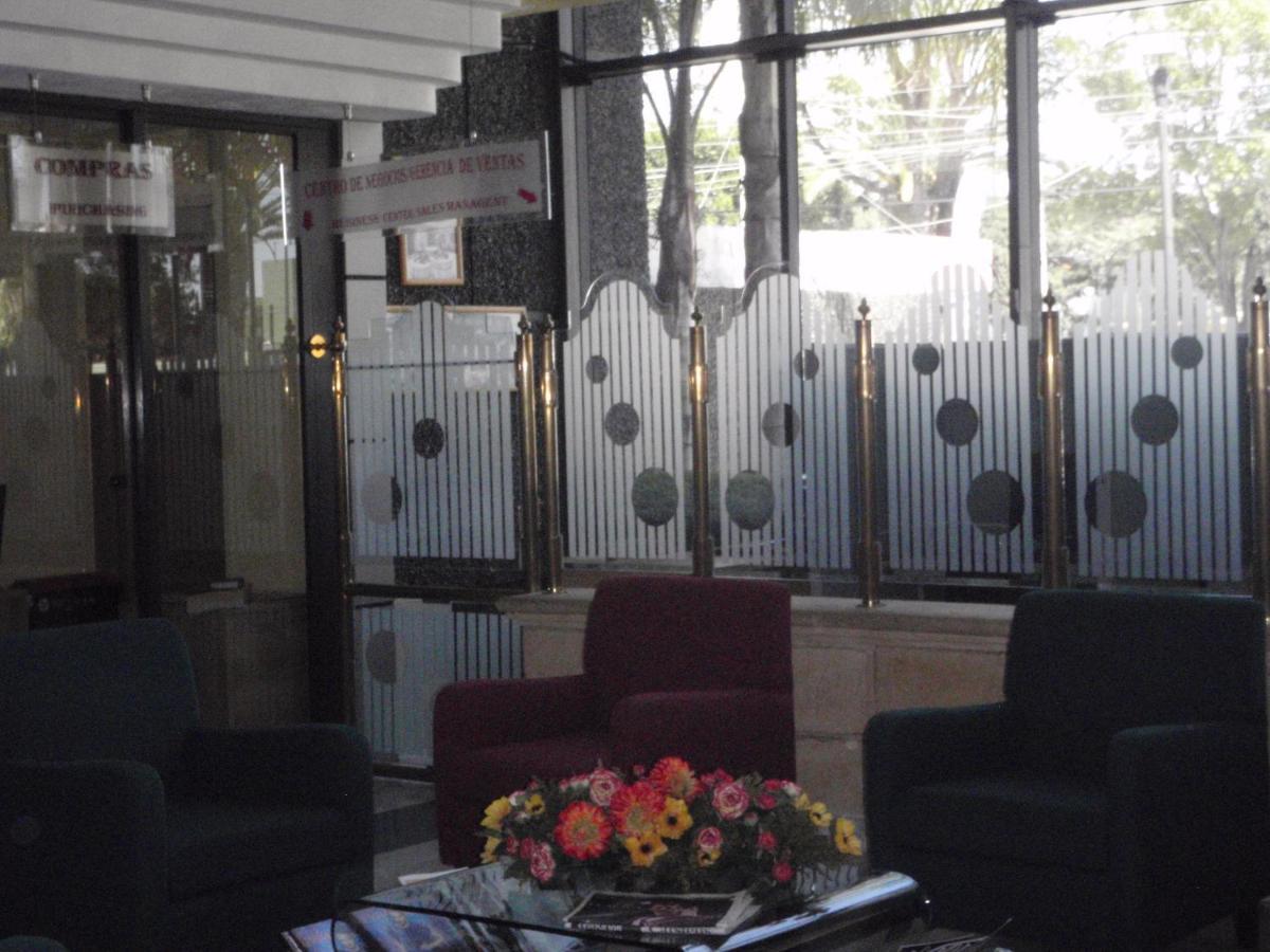 Hotel Plaza Las Fuentes Cuautlancingo Bagian luar foto
