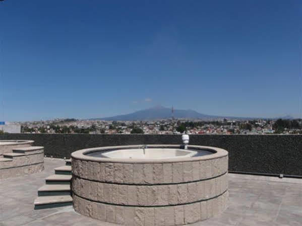 Hotel Plaza Las Fuentes Cuautlancingo Bagian luar foto